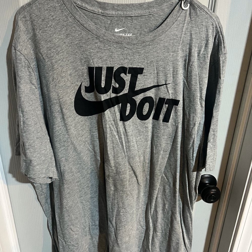 Men's Nike T-shirt